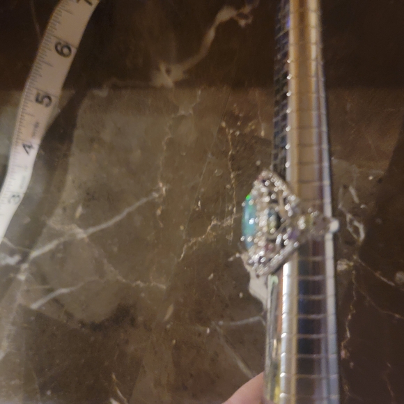 Elegant Silver Ring with Blue Gemstone - Picture 5 of 5